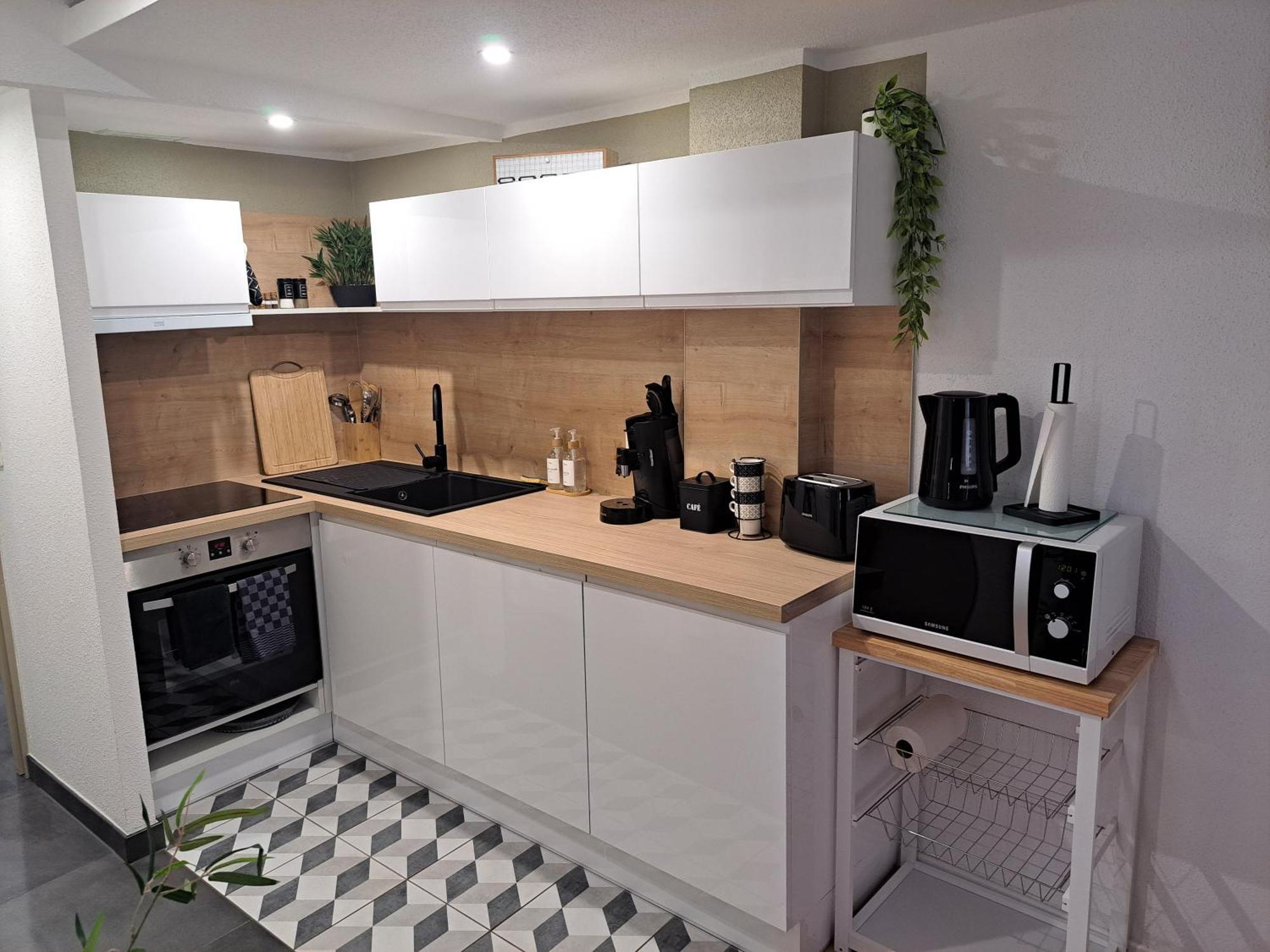 Bel Appartement, *